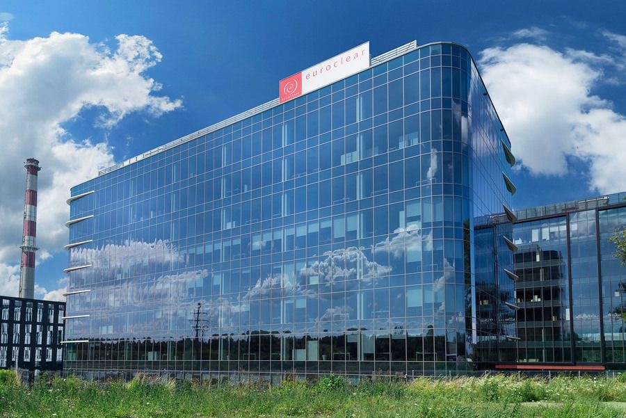 Discover Euroclear and be at the heart of the global capital markets
